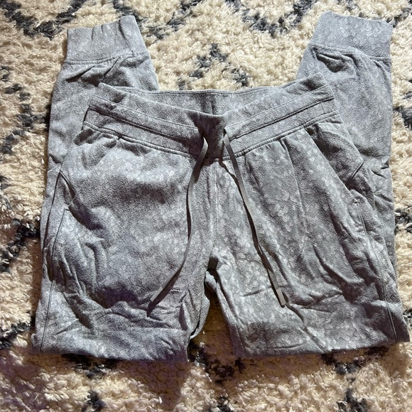 lululemon athletica Pants - Lululemon ready to rulu joggers